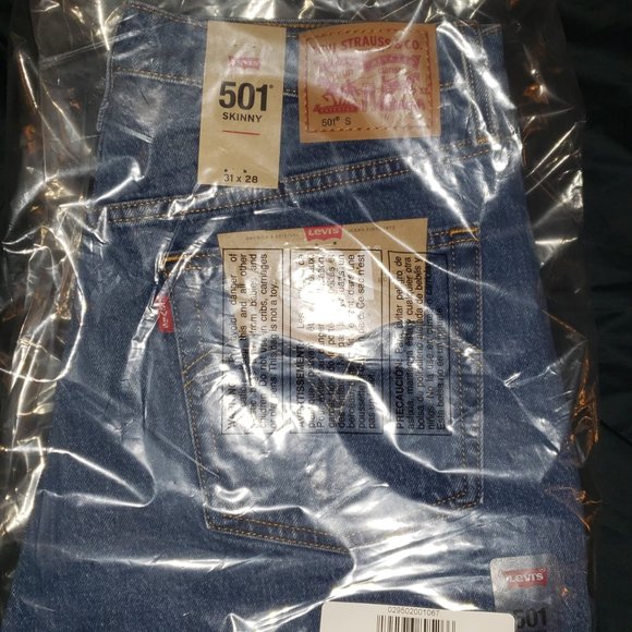 Levi's 501 Women's Skinny Jeans (sizes 30, 31, & 32) - Picture 5 of 11